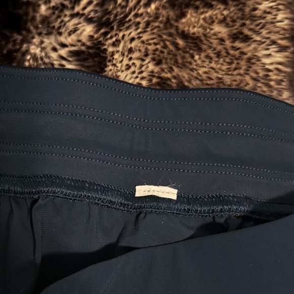 LULULEMON ADAPTED STATE JOGGER TRUE NAVY SIZE 4 - Picture 6 of 6